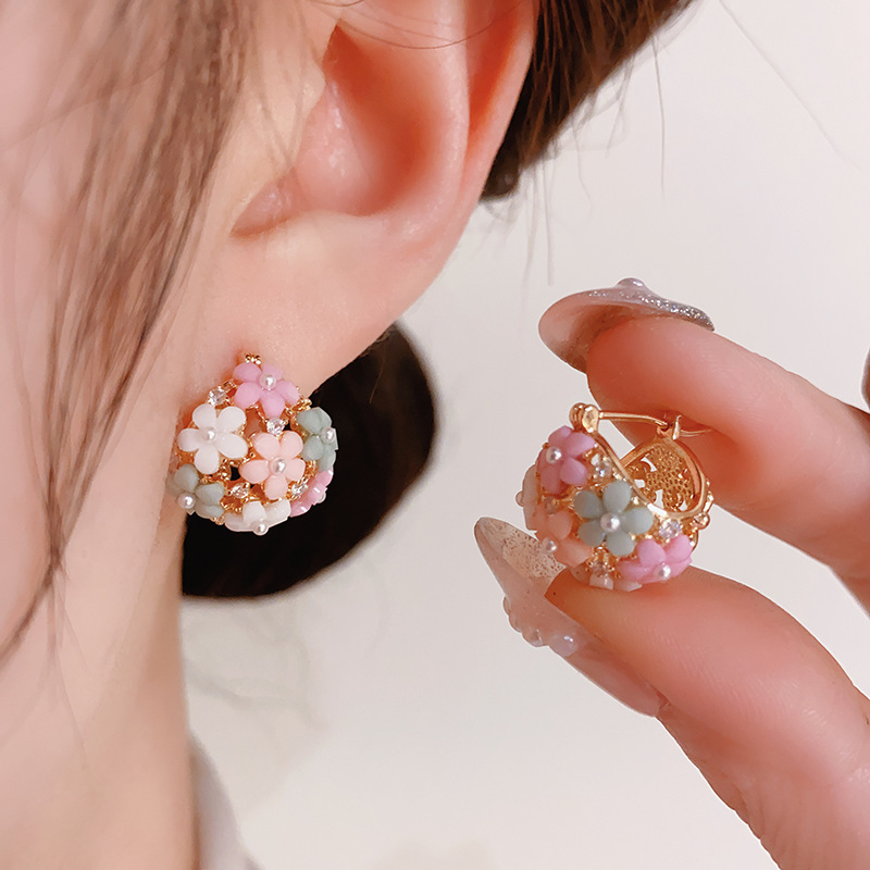 Fashionable Zircon Pearl Flowe - Wedding Hampers 评论和价格
